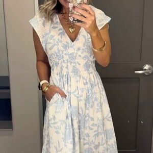 Universal Thread Blue and White Floral Flutter Sleeve Sundress